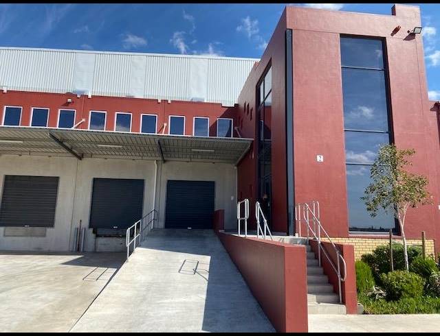 1,461M² WAREHOUSE TO LET IN BRACKENFELL SOUTH